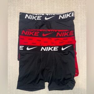 Nike Boys Boxer Briefs Set of 3 | Large